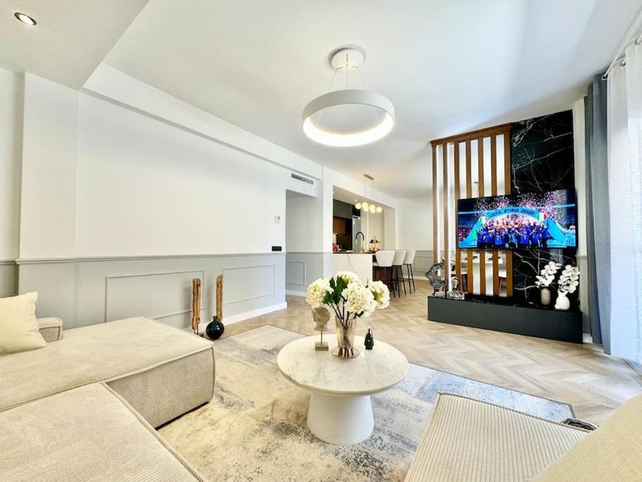 4Bd Central Soho Luxe Retreat Terrace 2Bh & Ac Málaga Eksteriør bilde