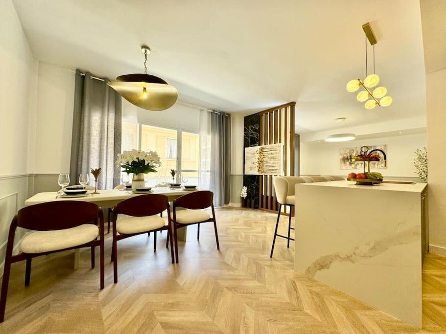 4Bd Central Soho Luxe Retreat Terrace 2Bh & Ac Málaga Eksteriør bilde